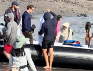 Mark Zuckerberg, creador de Facebook, está de vacaciones en Galápagos